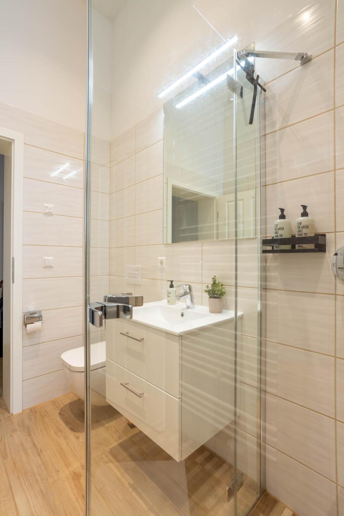 Soulscape Apartments Loft Zwickau Citycenter Mit Tg-Stellplatz, Magenta-Tv Und Klima מראה חיצוני תמונה